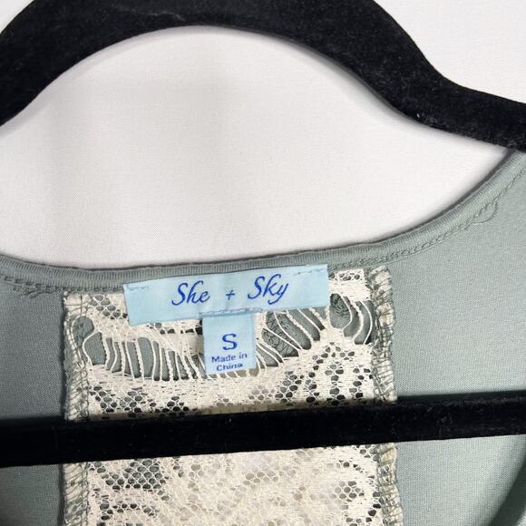 New She + Sky Green Small S Lace Open Back Ruffle Detail Short Sleeve Top Tee - Picture 8 of 10